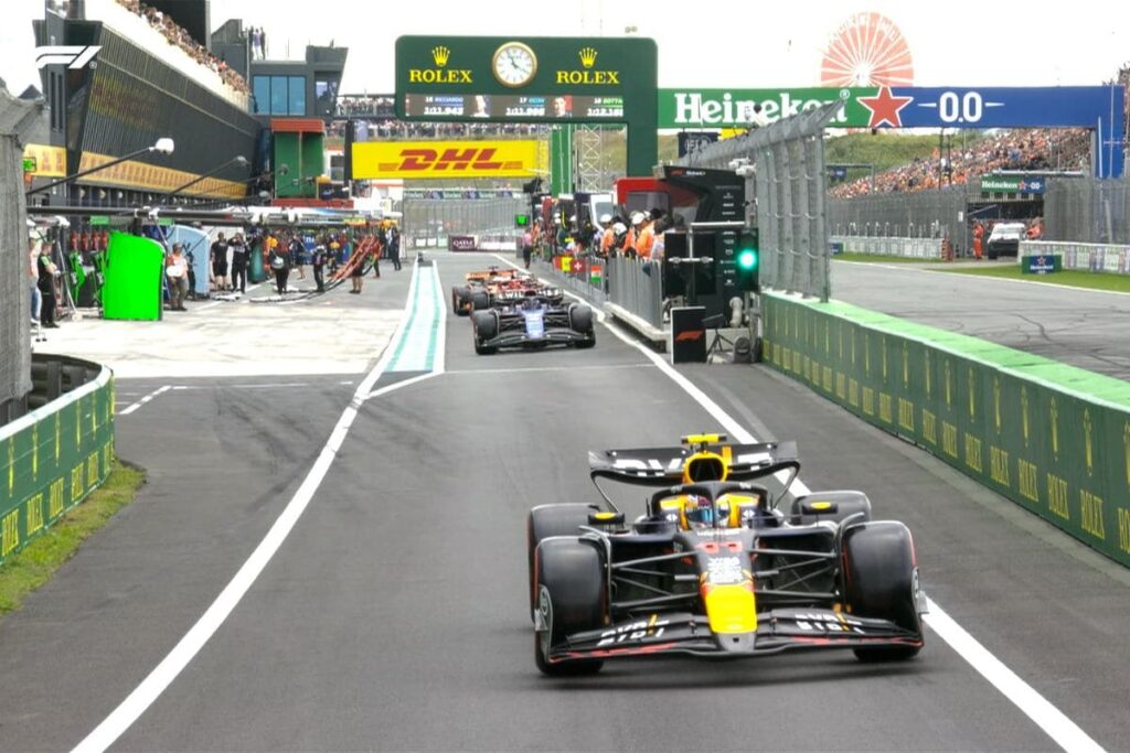 Checo Pérez arranca quinto en GP de Países Bajos