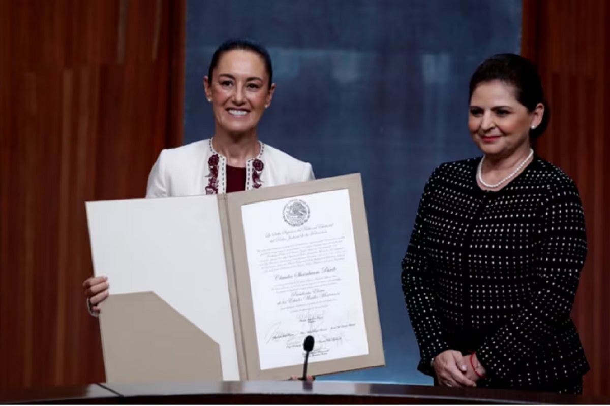 Claudia Sheinbaum recibe constancia como presidenta electa: ‘No llego sola, llegamos todas’ 1 Claudia Sheinbaum recibe constancia como presidenta electa: ‘No llego sola, llegamos todas’