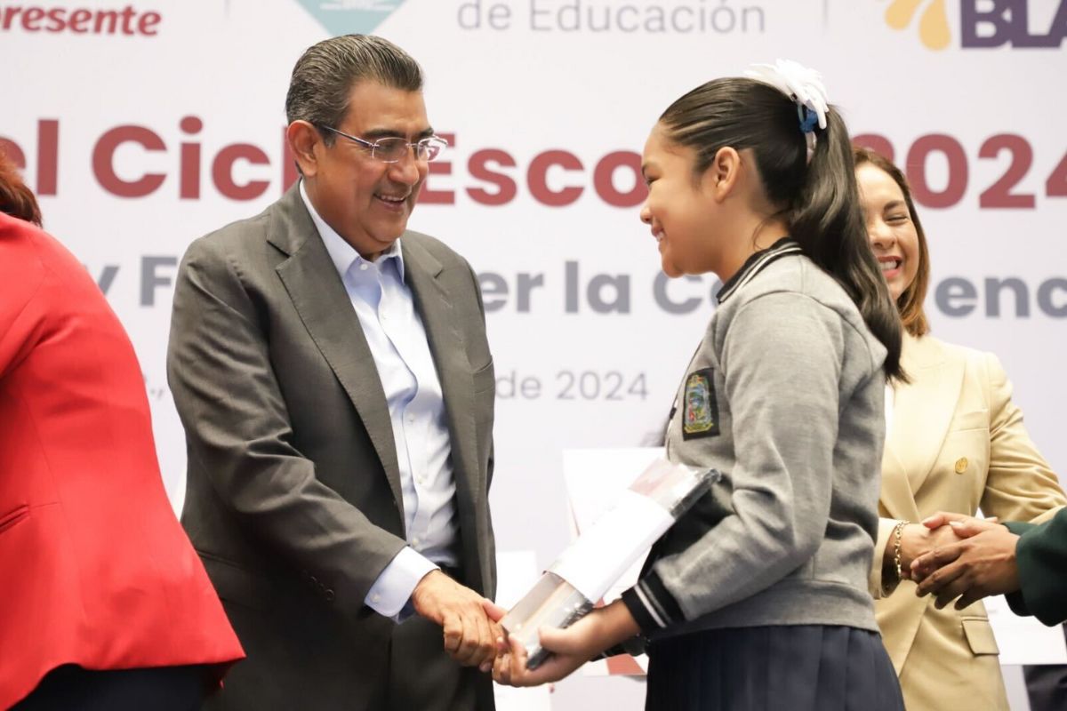 Con estrategia y comités de convivencia, Puebla garantiza desarrollo educativo seguro y pleno 1 Sergio Salomón inicia con comités de convivencia escolar