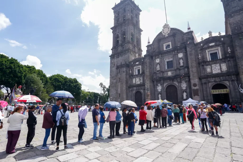 devotos san judas tadeo catedral de puebla 10