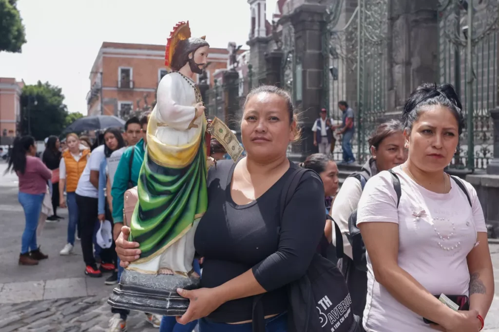 devotos san judas tadeo catedral de puebla 4