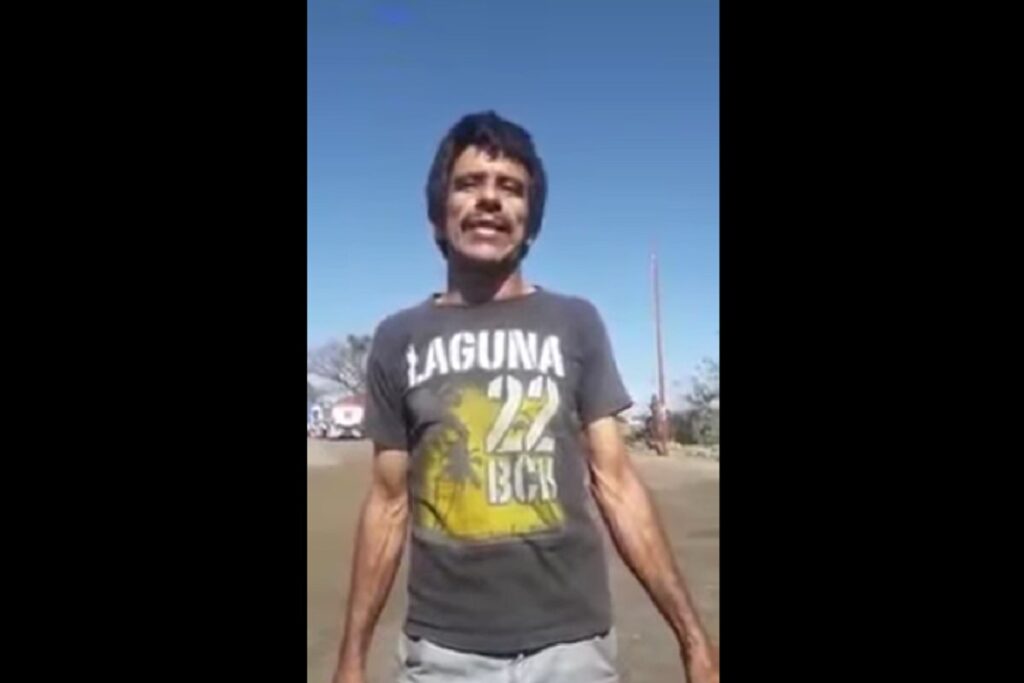 el cantante de los traileros