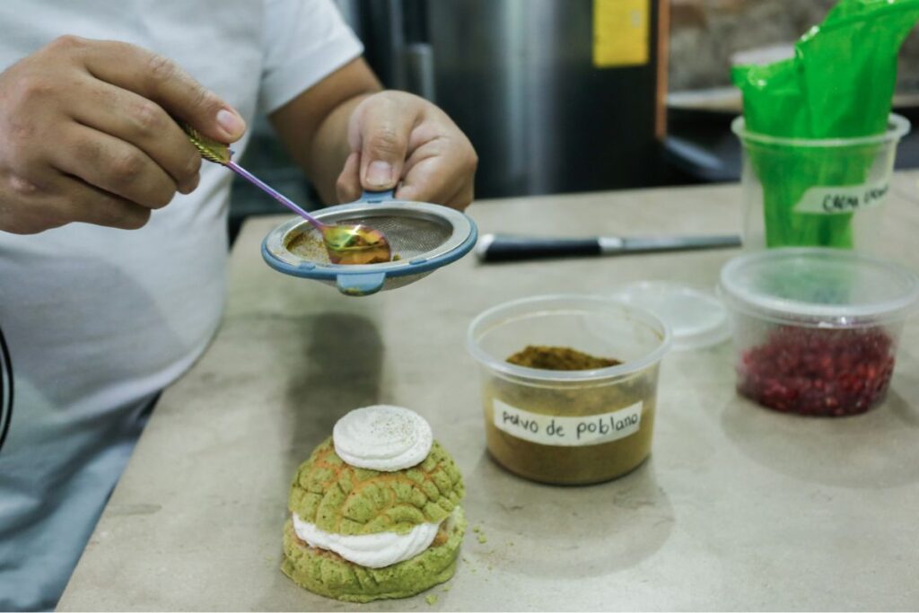 ¿Ya probaste la concha de Chile en Nogada? 4 elaboracion concha de chile en nogada 1