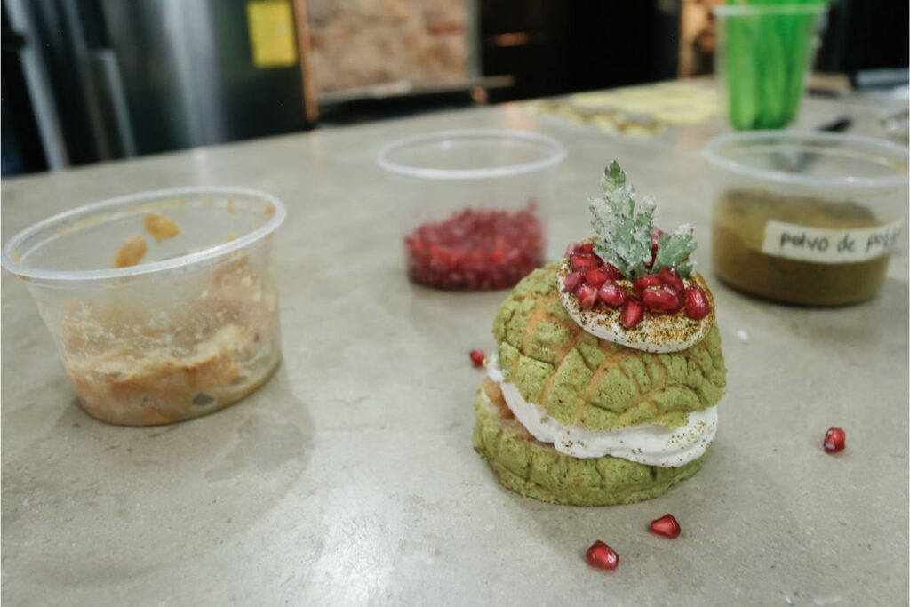 ¿Ya probaste la concha de Chile en Nogada? 10 elaboracion concha de chile en nogada 6