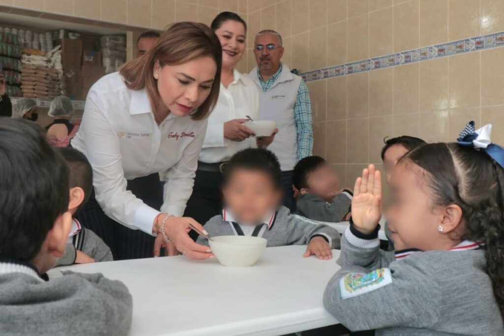 Inaugura Gaby Bonilla desayunador escolar en San Baltazar Campeche 3 gaby bonilla desayunador escolar san baltazar campeche 1