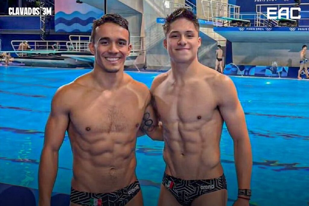 Osmar Olvera y Juan Manuel Celaya obtienen plata en clavados soncronizados en París 2024