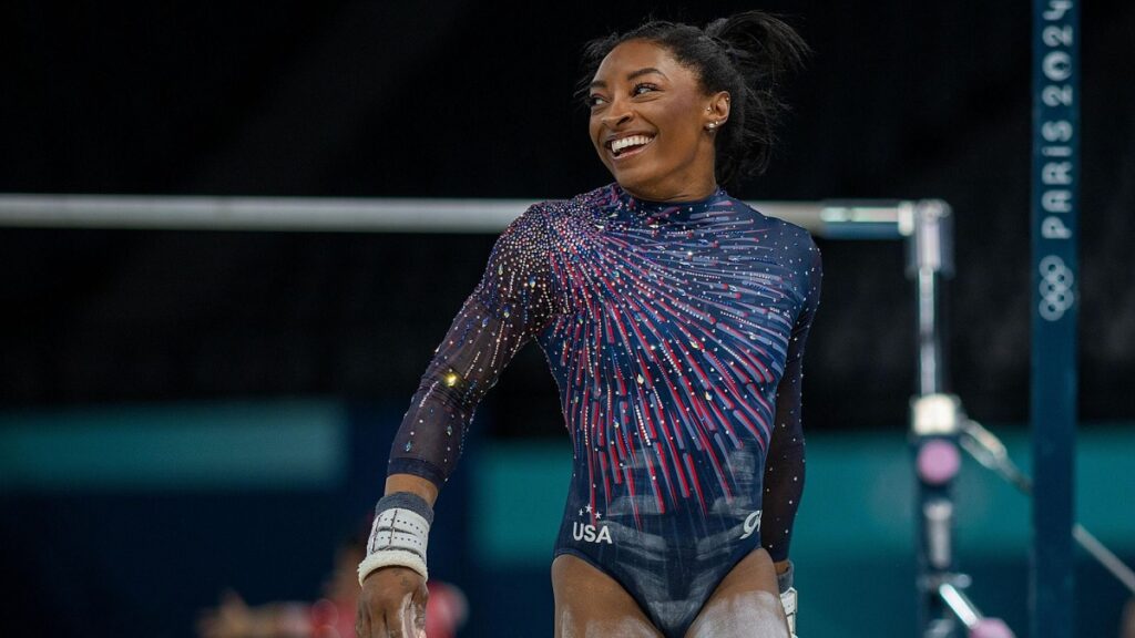 simone biles paris 2024