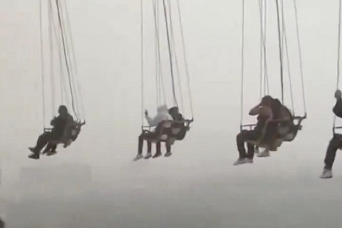 ¡Que miedo! Un grupo de personas quedan atrapadas a 70 metros de altura en Six Flags México (VIDEO) 1 six flags mexico
