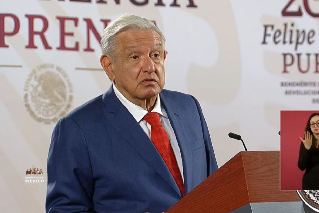 "Hasta la pude haber atrapado”: AMLO sobre el botellazo en Veracruz