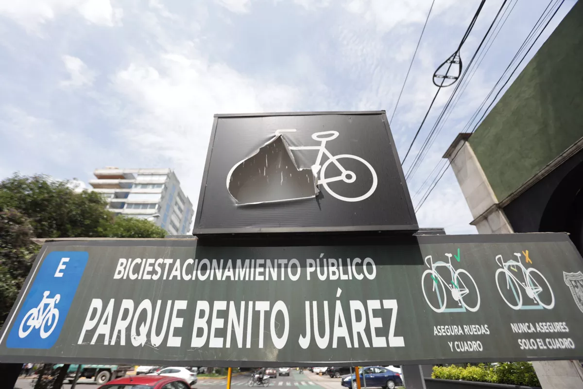 FOTOS: Abandonados se ven los biciestacionamientos de Puebla que costaron 7.8 mdp 1 biciestacionamientos de Puebla abandonados