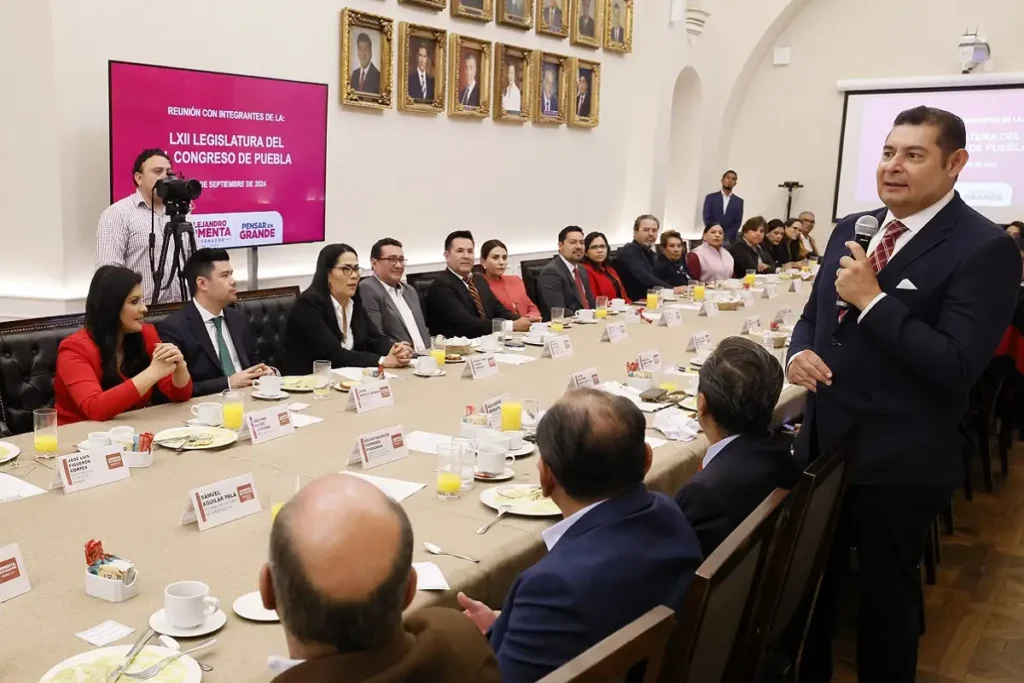 Compromiso y unidad Alejandro Armenta y diputados de Puebla avanzan hacia una agenda común por el bienestar social
