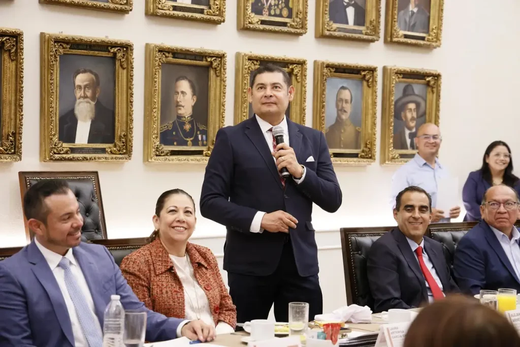 Compromiso y unidad Alejandro Armenta y diputados de Puebla avanzan hacia una agenda común por el bienestar social