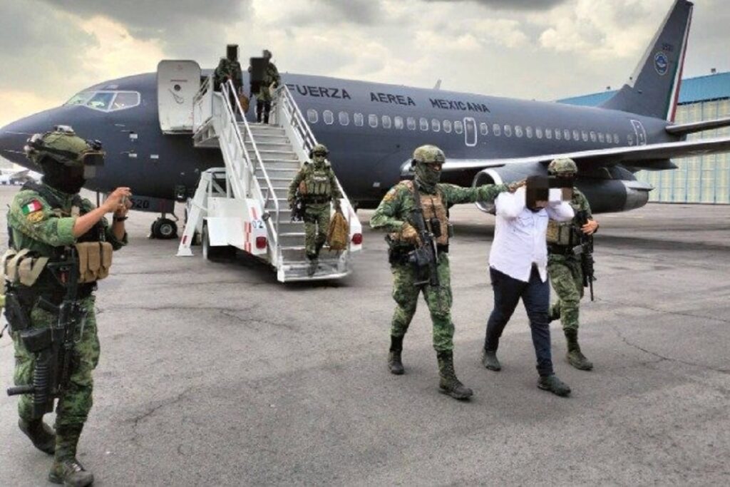 “El Piyi”: Los corridos tumbados de Peso Pluma y Tito Dlobe P que llevaron a su detención