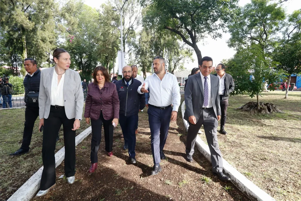 Entrega de Obras de los Barrios de San Matias y Santiago 1