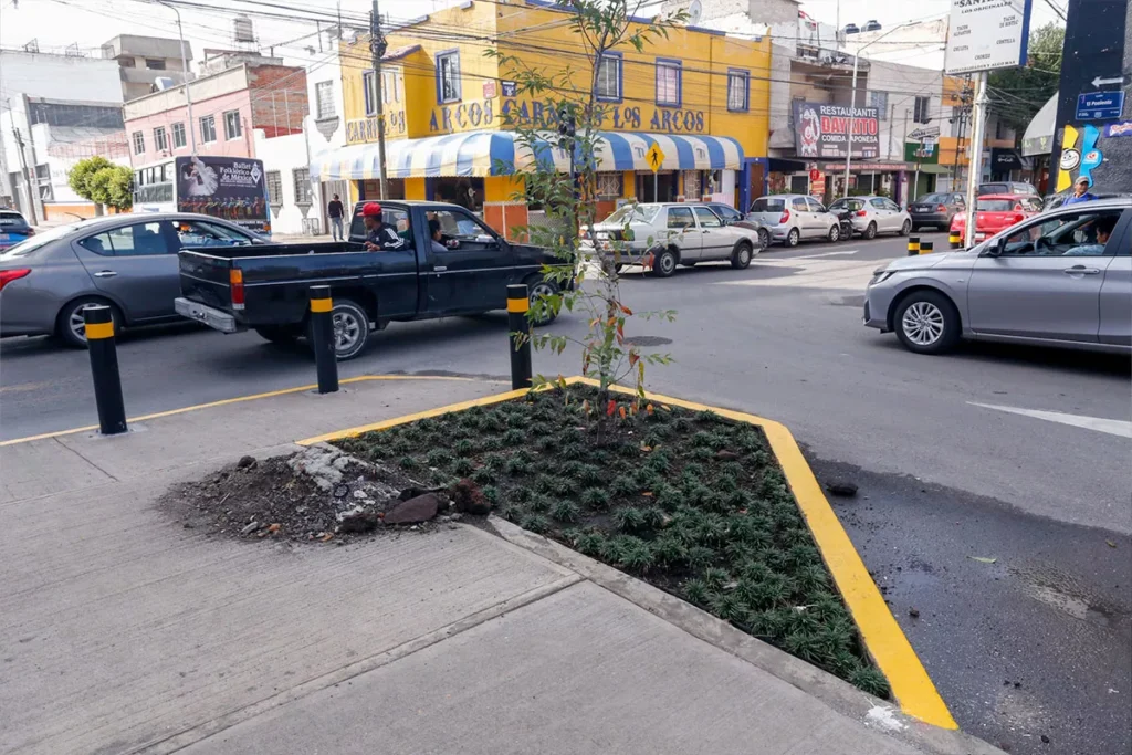 Entrega de Obras de los Barrios de San Matias y Santiago 13