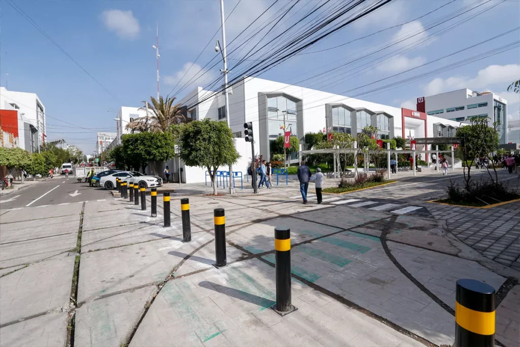 Entrega de Obras de los Barrios de San Matias y Santiago 8