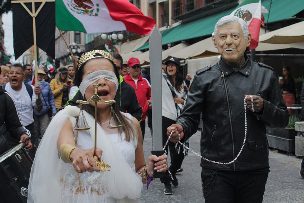 Estas son las consignas de la marcha contra la reforma al Poder Judicial en Puebla