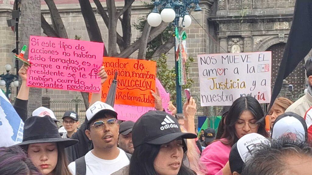 Estas son las consignas de la marcha contra la reforma al Poder Judicial en Puebla 3