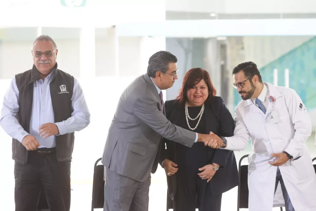 Sergio Salomón inaugura unidades de oncología y cardiología del HPN 9 Sergio Salomón inaugura unidades de oncología y cardiología del HPN
