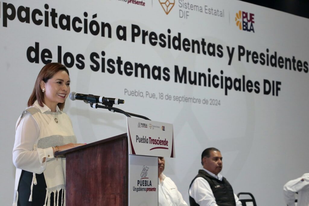Preside Gaby Bonilla capacitación a presidentas y presidentes entrantes del SMDIF
