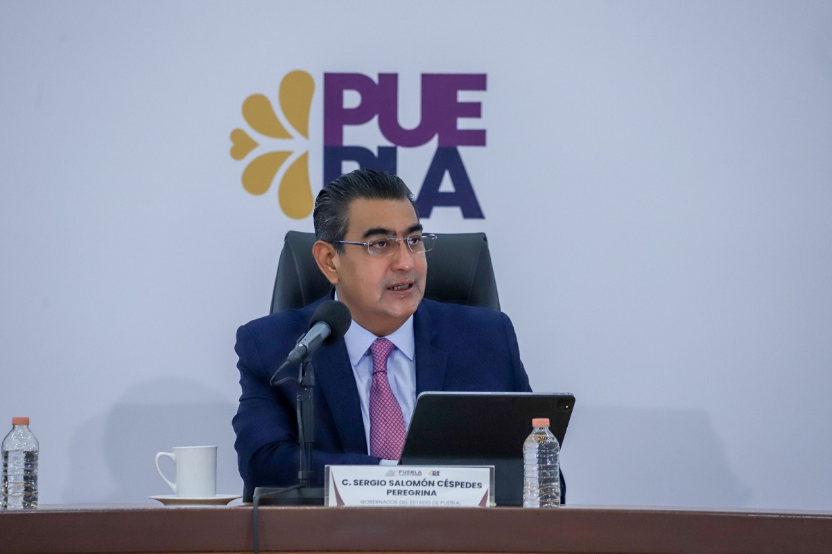 Puebla, un estado en unidad: Sergio Salomón 1 Puebla, un estado en unidad Sergio Salomón