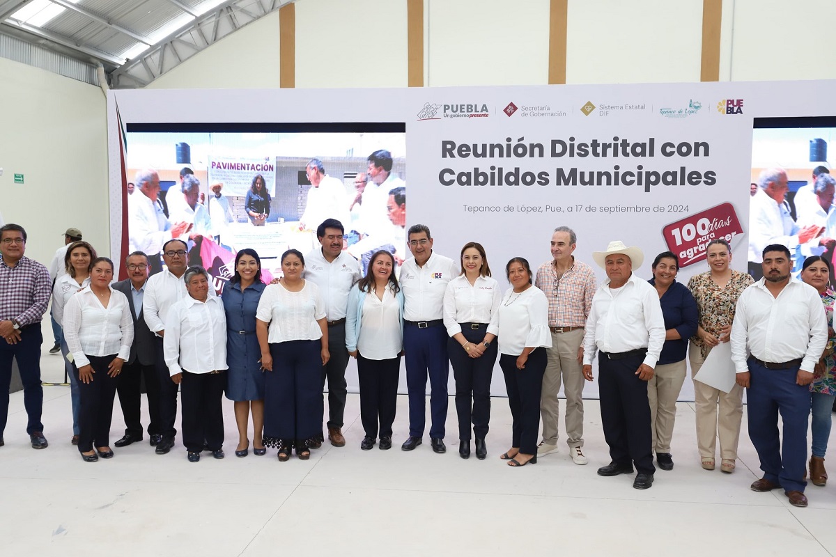 Sergio Salomón se reúne con cabildos en funciones y electos de Tehuacán 1 Sergio Salomón se reúne con cabildos en funciones y electos de Tehuacán