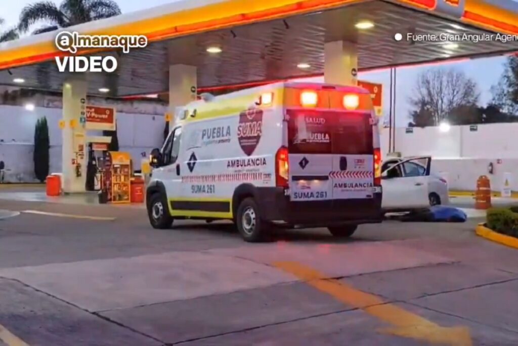 Un hombre muere por presunto infarto en la gasolinera Shell en Puebla