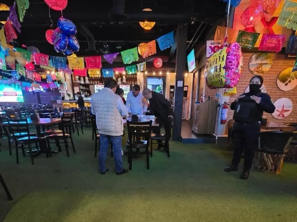 Verifica normatividad dos negocios en Puebla capital