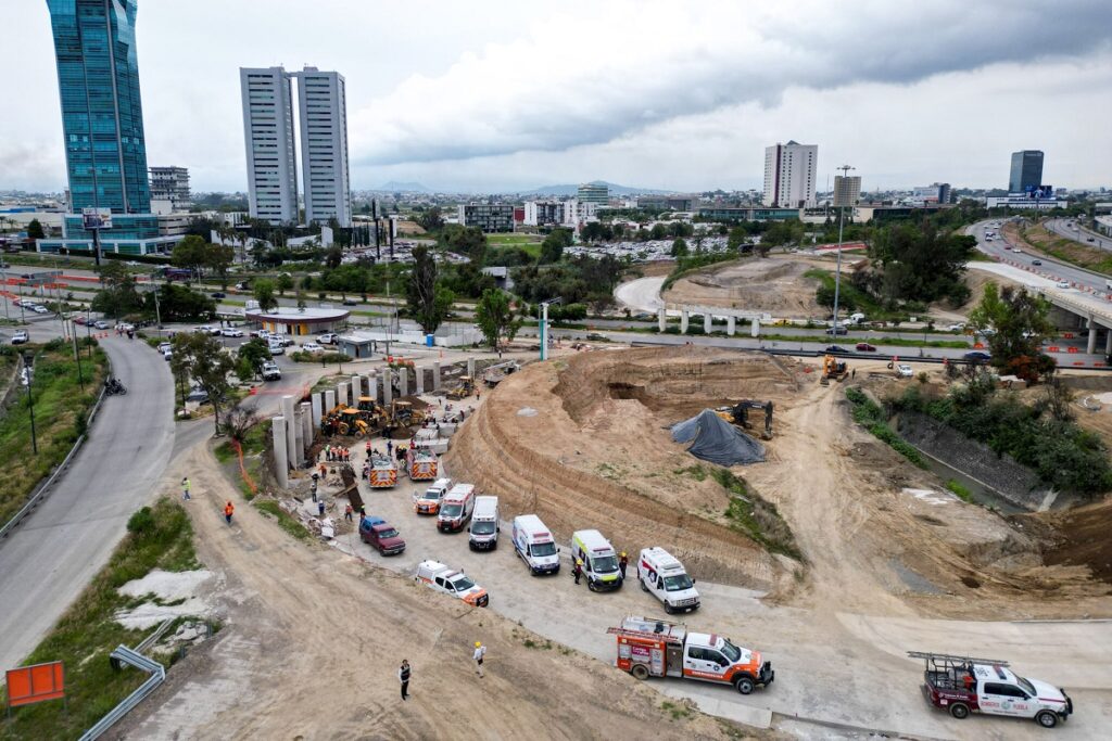 Ya indemnizaron a familias de trabajadores muertos en obras del distribuidor Atlixcáyotl-Periférico