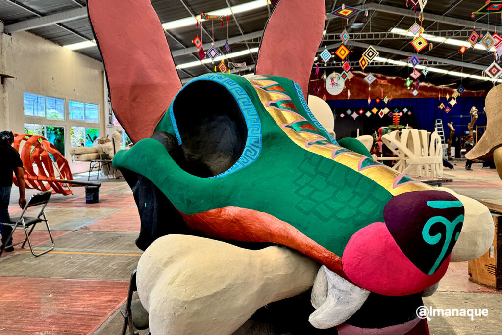 elaboración de catrinas monumentales en atlixco