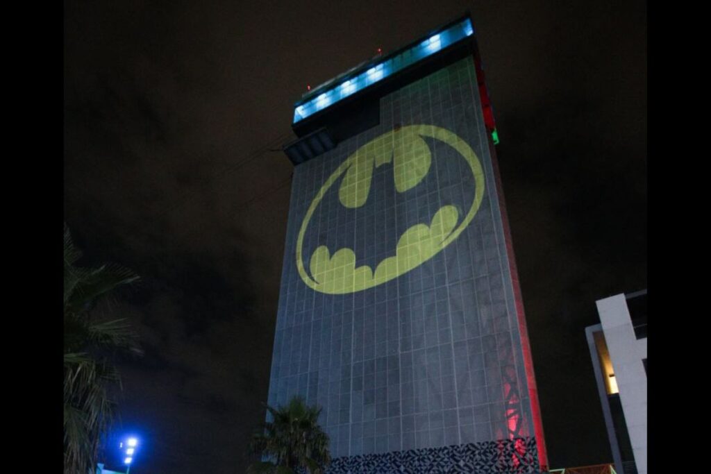 encienden la batisenal en puebla batman