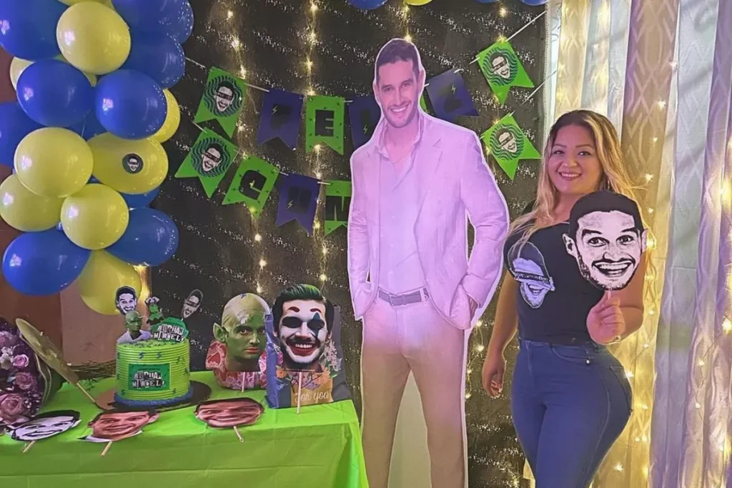 fiesta con temática de Adrián Marcelo