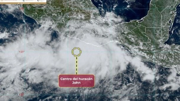 Huracán John: Ya es categoría 2 y se dirige a Oaxaca