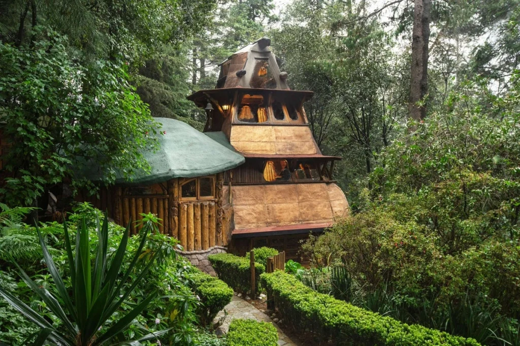 jaime maussan rentará su casa por airbnb