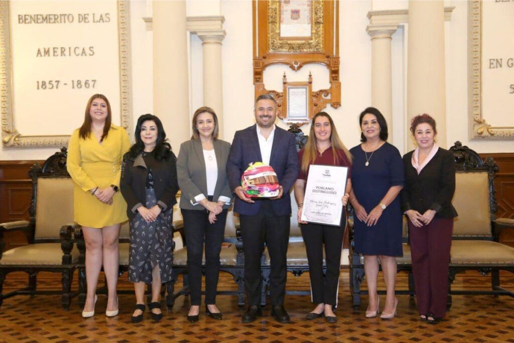 majo rodriguez poblana distinguida 1