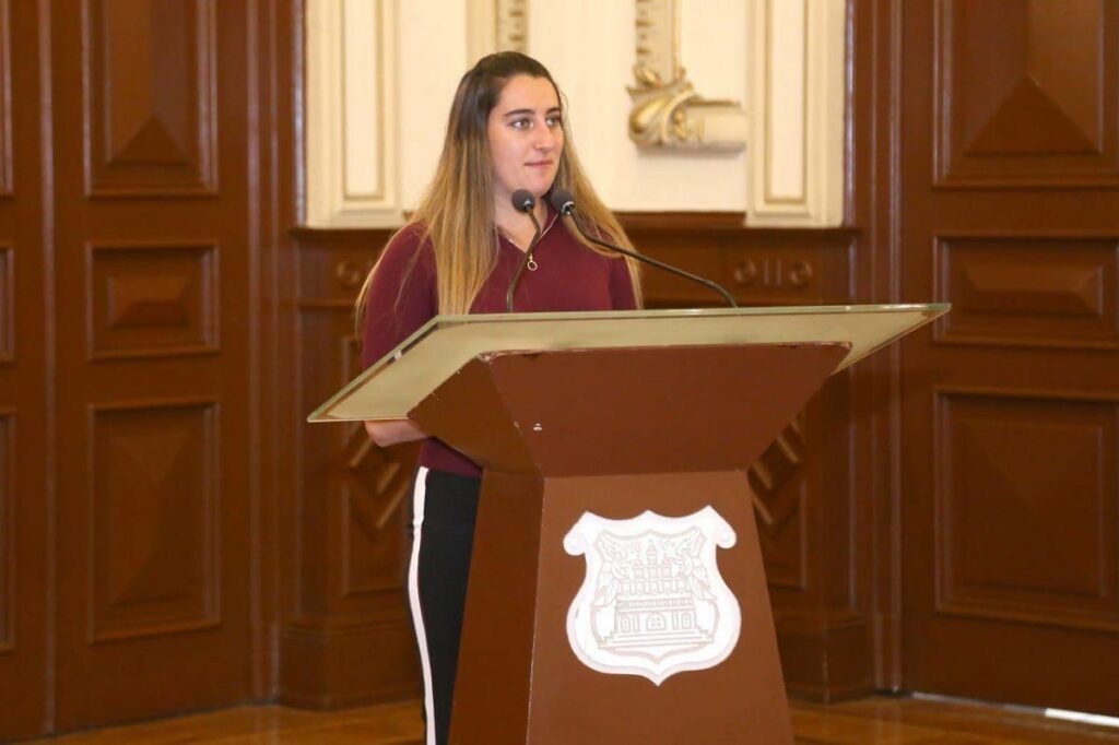 majo rodriguez poblana distinguida 2