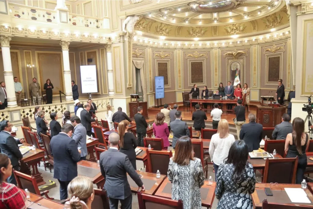 sergio salomon despide diputados 1 ezgif.com jpg to webp converter