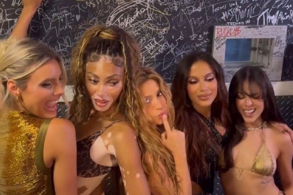 Shakira graba su nuevo sencillo "Soltera" junto a Danna Paola, Anitta y Lele Pons
