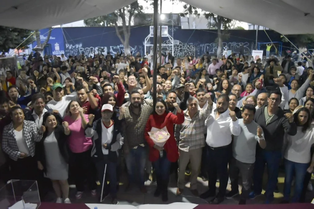 tonantzin fernandez pueblo manda 1 ezgif.com jpg to webp converter