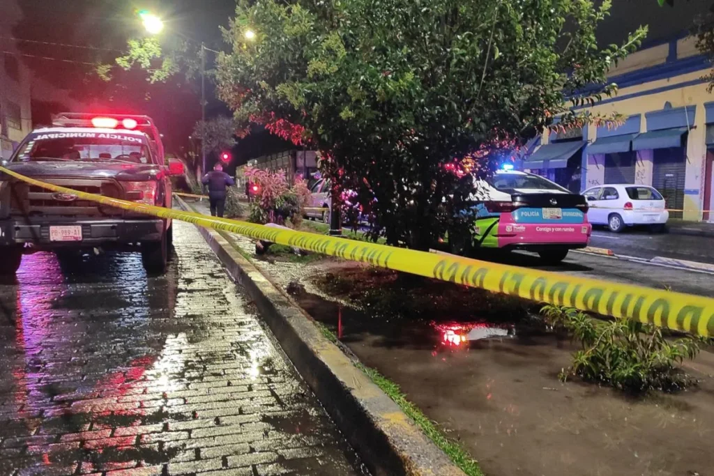 volcadura en la vía Atlixcáyotl