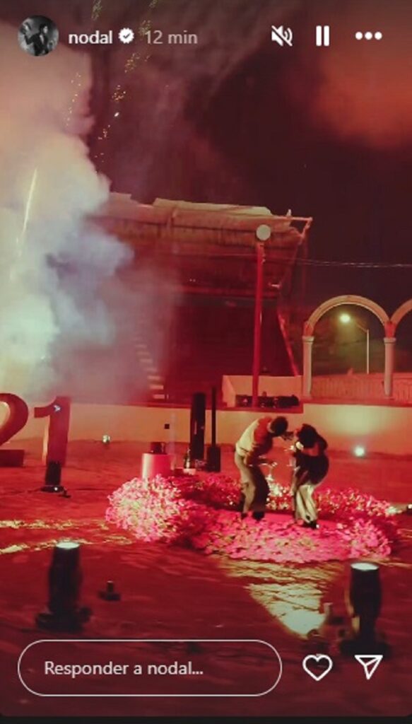 Ángela Aguilar cumple 21 años y Nodal lo celebra con rosas y fuegos artificiales en el Palenque 2 Ángela Aguilar cumple 21 años y Nodal lo celebra con rosas y fuegos artificiales en el Palenque