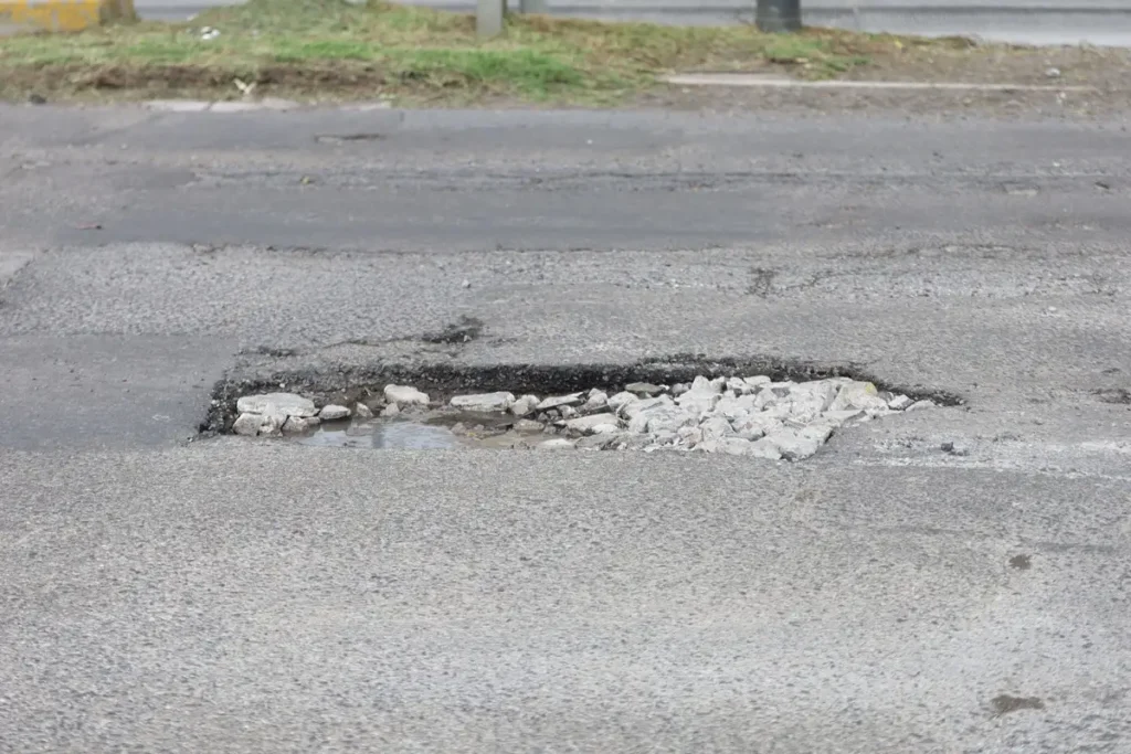 Anuncian programa de bacheo en carreteras federales con inversión de 4 mil millones de pesos