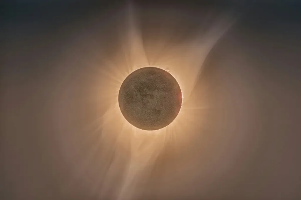 EN VIVO: Así se ve el eclipse solar anular este 2 de octubre 2 Así se ve el eclipse solar anular este 2 de octubre