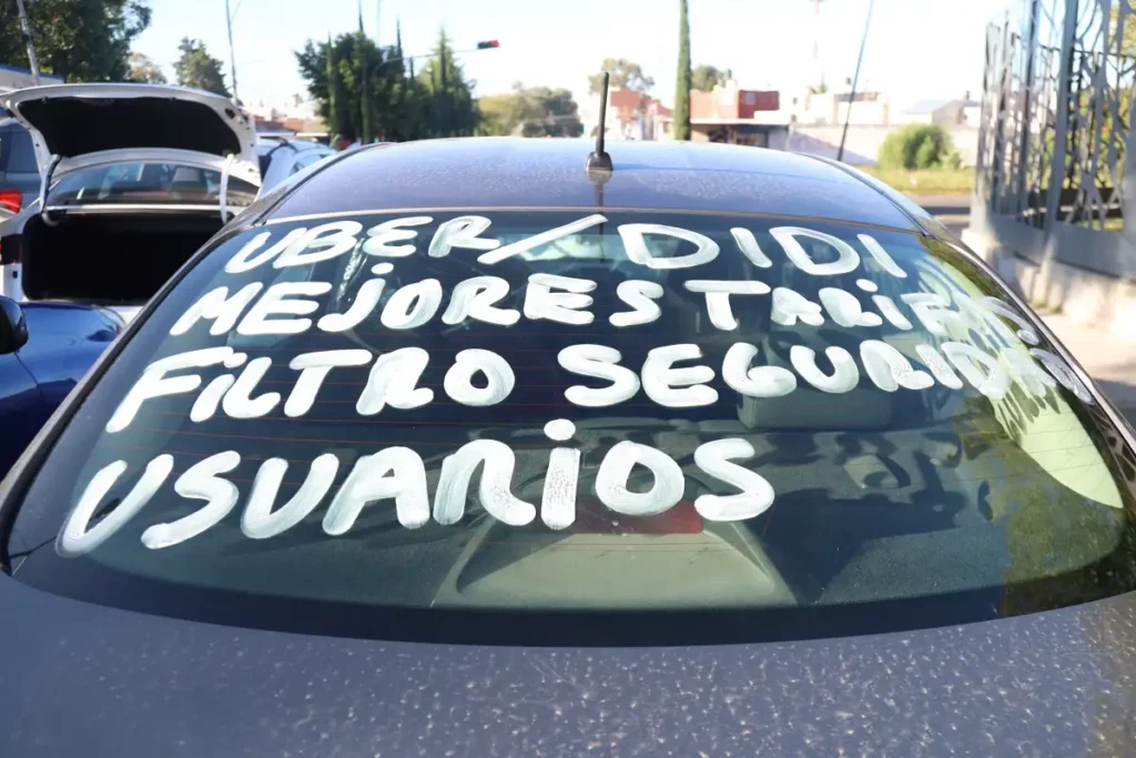 Conductores de DiDi y Uber se manifiestan en Puebla; exigen seguridad y tarifas justas 6 Conductores de DiDi y Uber se manifiestan en Puebla exigen seguridad y tarifas justas 3
