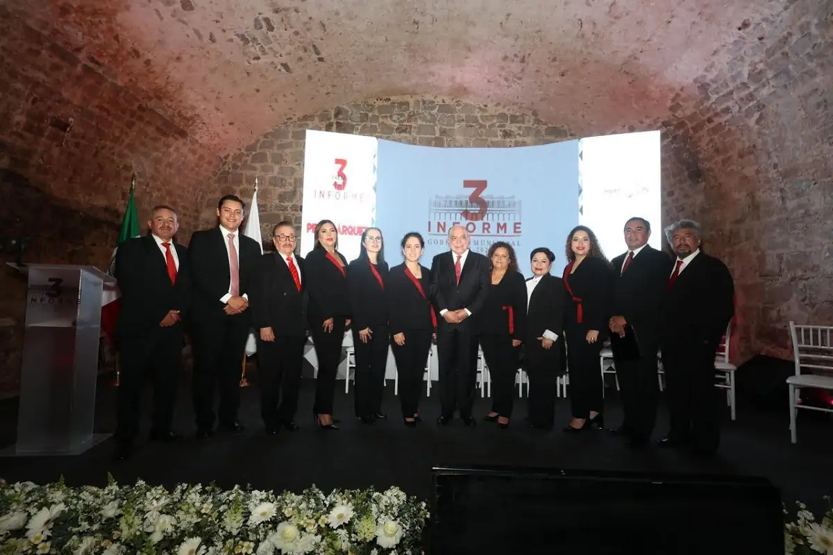 En 3 años cambiamos la vida de las familias de Zacatlán: Pepe Márquez 1 En 3 años cambiamos la vida de las familias de Zacatlán Pepe Márquez