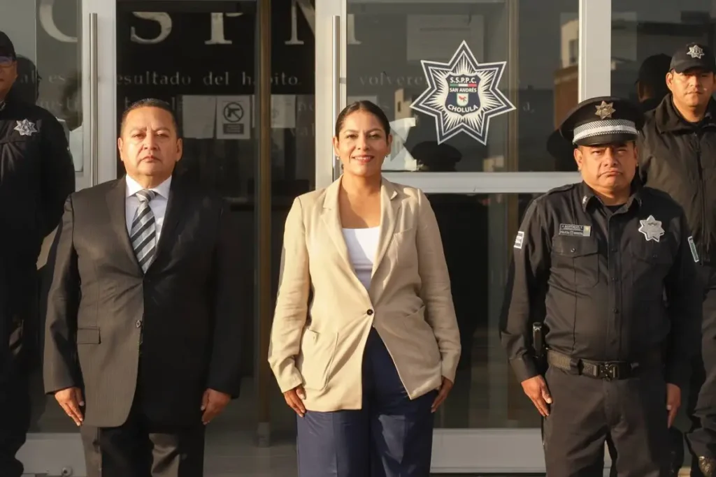 Encabeza Lupita Cuautle pase de lista en seguridad pública de San Andrés Cholula