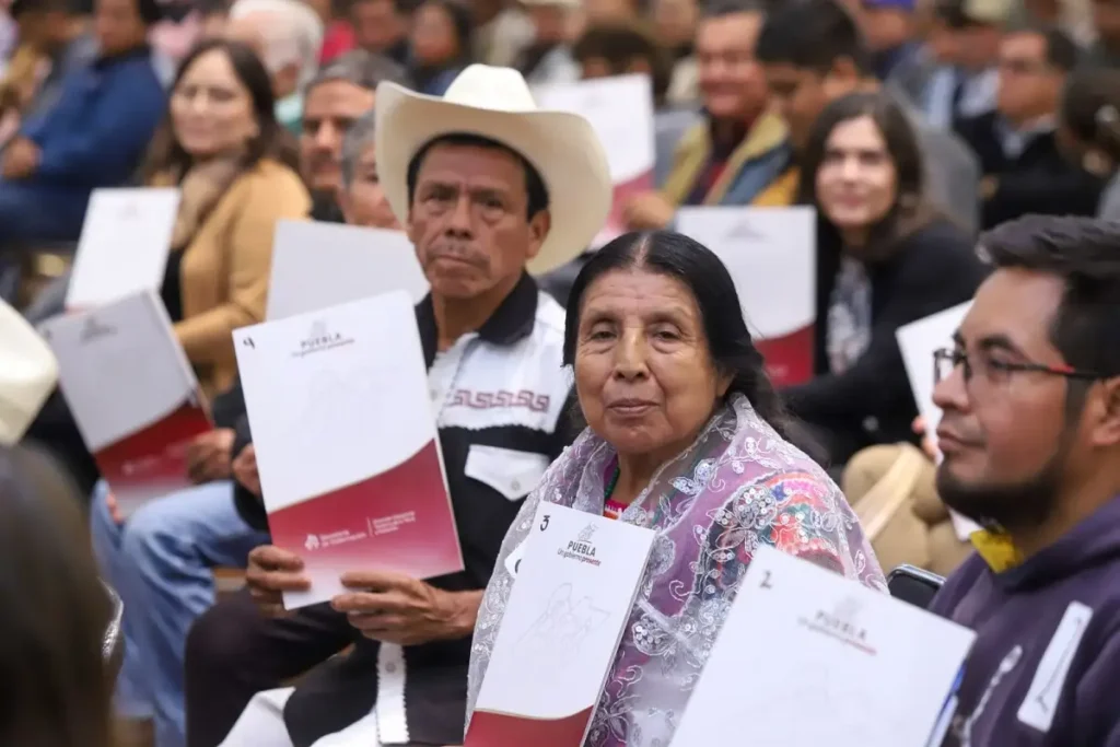 Entrega gobierno estatal más de mil 500 títulos de propiedad; garantiza certeza jurídica