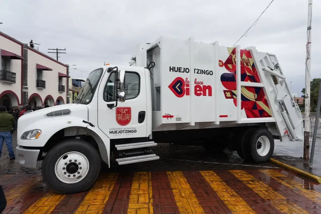 Gobierno municipal de Huejotzingo entrega camiones recolectores de basura 2 Gobierno municipal de Huejotzingo entrega camiones recolectores de basura