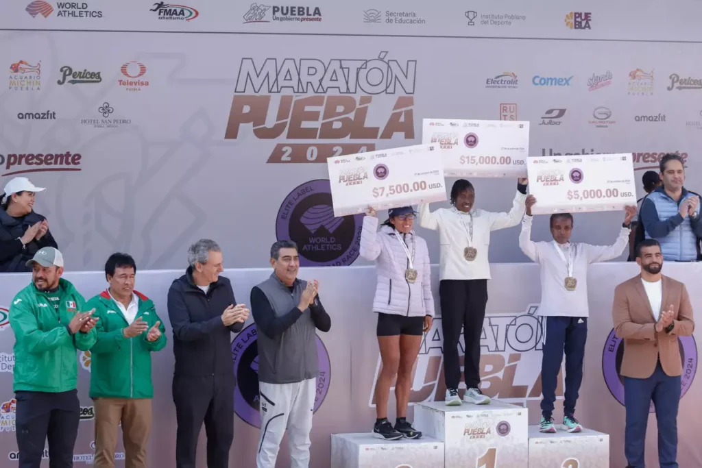 FOTOS: ¿Quiénes fueron los ganadores del maratón Puebla 2024? 2 Quiénes fueron los ganadores del maratón Puebla 2024