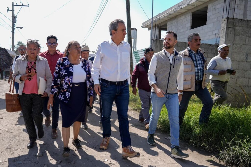 Pepe Chedraui inicia pavimentación de calles en Amalucan y El Salvador